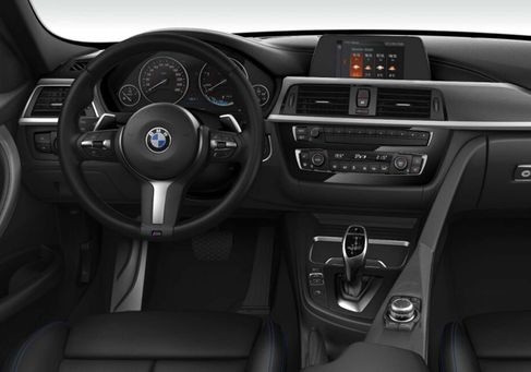 BMW 320, 2018 3