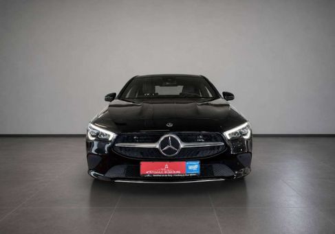 Mercedes-Benz CLA 180, 2022