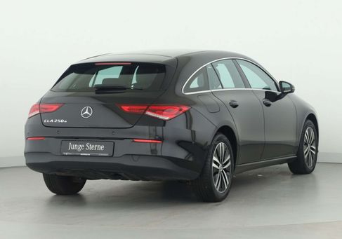 Mercedes-Benz CLA 250, 2022