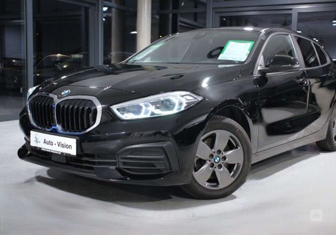 BMW 118, 2021