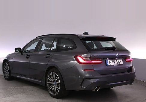BMW 330, 2022