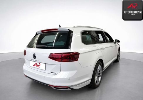 Volkswagen Passat, 2021 3