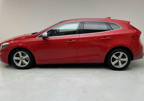 Volvo V40, 2016