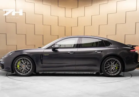 Porsche Panamera, 2021