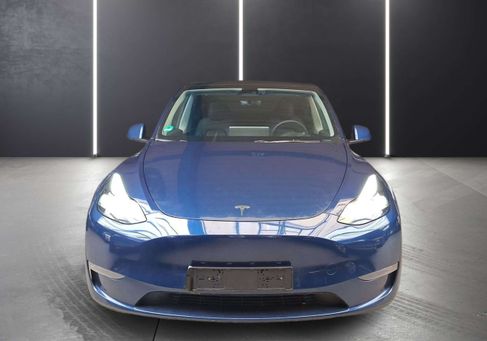 Tesla Model Y, 2024