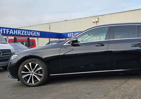 Mercedes-Benz E 300, 2021