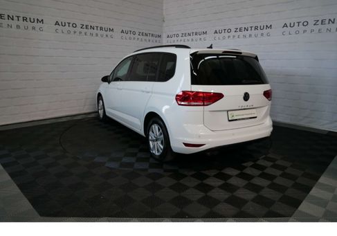 Volkswagen Touran, 2022 3