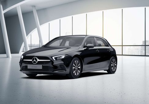 Mercedes-Benz A 200, 2022