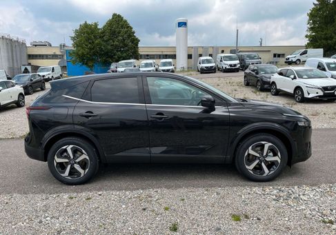 Nissan Qashqai, 2024 3