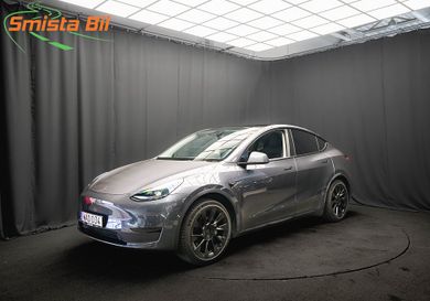 Tesla Model Y, 2023