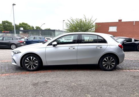 Mercedes-Benz A 200, 2022