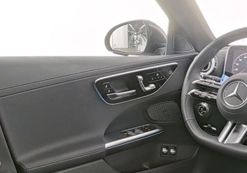Mercedes-Benz C 300, 2026 3