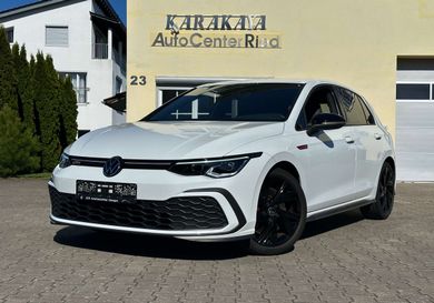 Volkswagen Golf, 2022