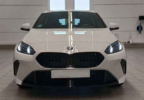 BMW 120, 2025