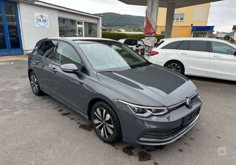 Volkswagen Golf, 2023