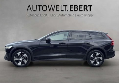 Volvo V60 Cross Country, 2021