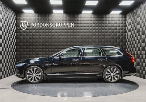 Volvo V90, 2022