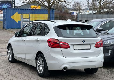 BMW 216, 2020