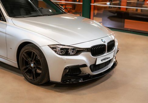 BMW 330, 2018 2