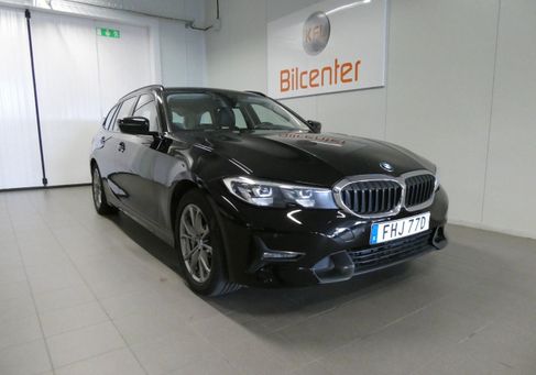 BMW 330, 2021 2