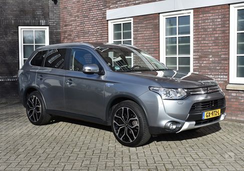 Mitsubishi Outlander, 2015