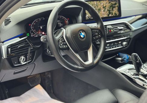 BMW 520, 2022 3