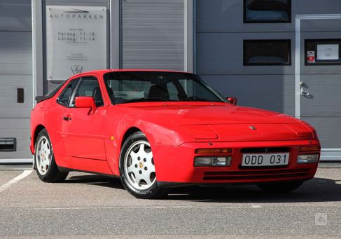 Porsche 944, 1989