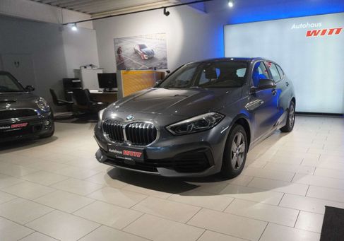 BMW 118, 2021