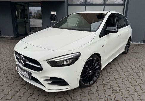 Mercedes-Benz B 180, 2021