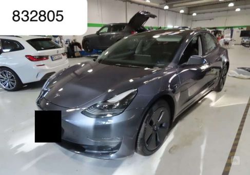 Tesla Model 3, 2021