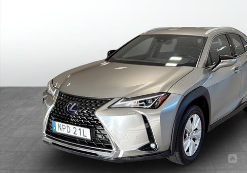 Lexus UX, 2021
