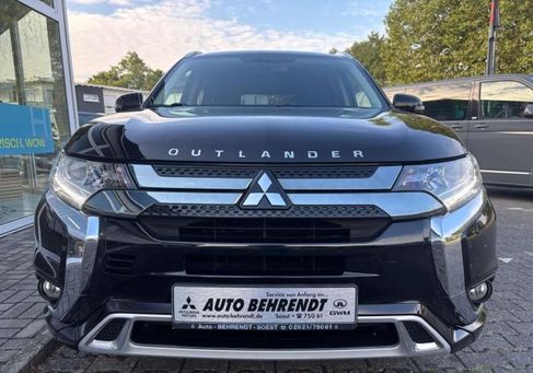 Mitsubishi Outlander, 2020