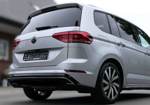 Volkswagen Touran, 2023 3