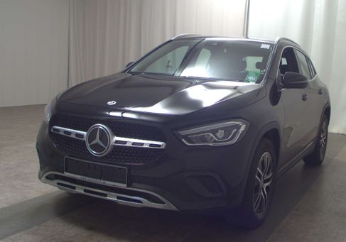 Mercedes-Benz GLA 180, 2023