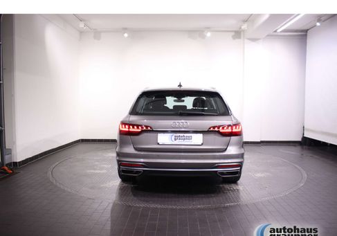 Audi A4, 2021