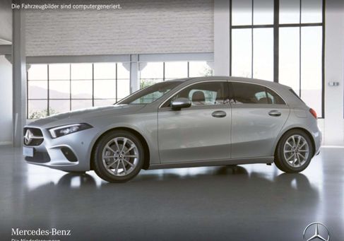 Mercedes-Benz A 200, 2021