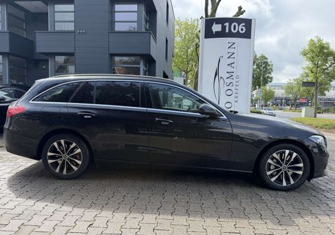 Mercedes-Benz C 300, 2023