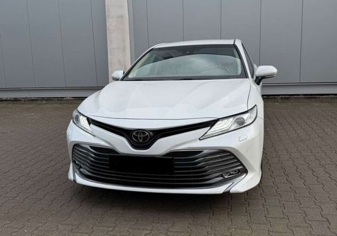 Toyota Camry, 2018