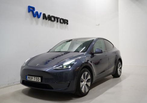 Tesla Model Y, 2021 3