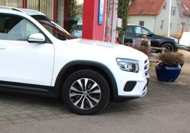 Mercedes-Benz GLB 200, 2022