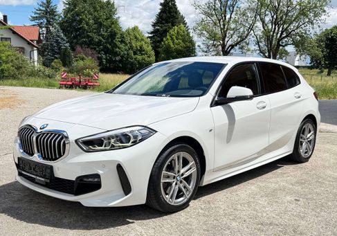 BMW 118, 2021