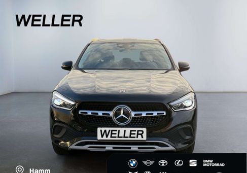 Mercedes-Benz GLA 200, 2022