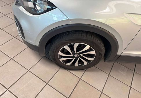 Volkswagen T-Cross, 2021