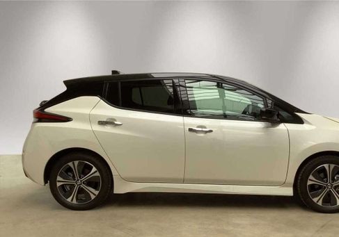Nissan Leaf, 2021 3
