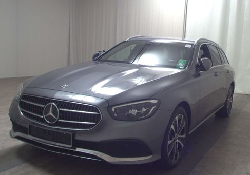 Mercedes-Benz E 300, 2022