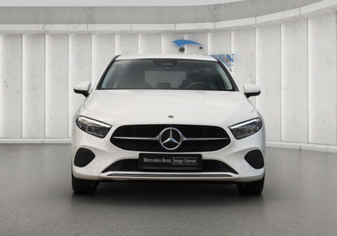 Mercedes-Benz A 180, 2025 2