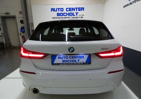 BMW 118, 2021