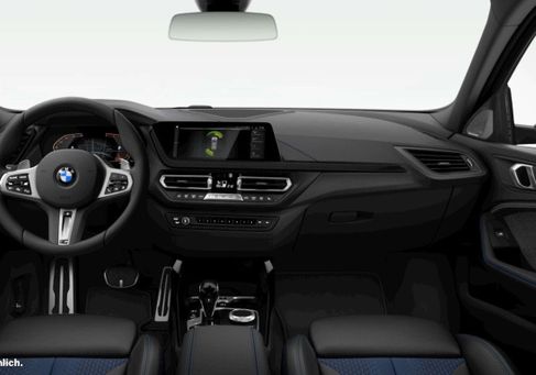 BMW 120, 2022