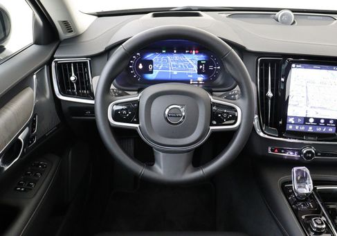 Volvo V90, 2025 2
