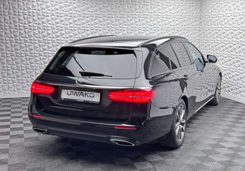 Mercedes-Benz E 220, 2019 3